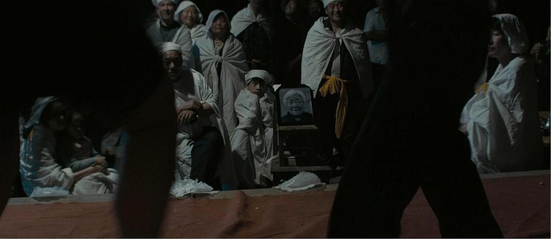 電影喜喪,電影喜喪，笑中帶淚，人生百態(tài)盡顯其中??